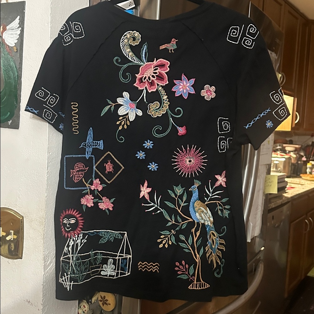 NWT Johnny Was Carmene Raw Detail Raglan $150 Tee - Picture 10 of 16